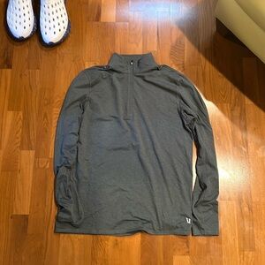 Vuori Dark Gray 1/4 Zip. Worn twice. Perfect condition. Size large.